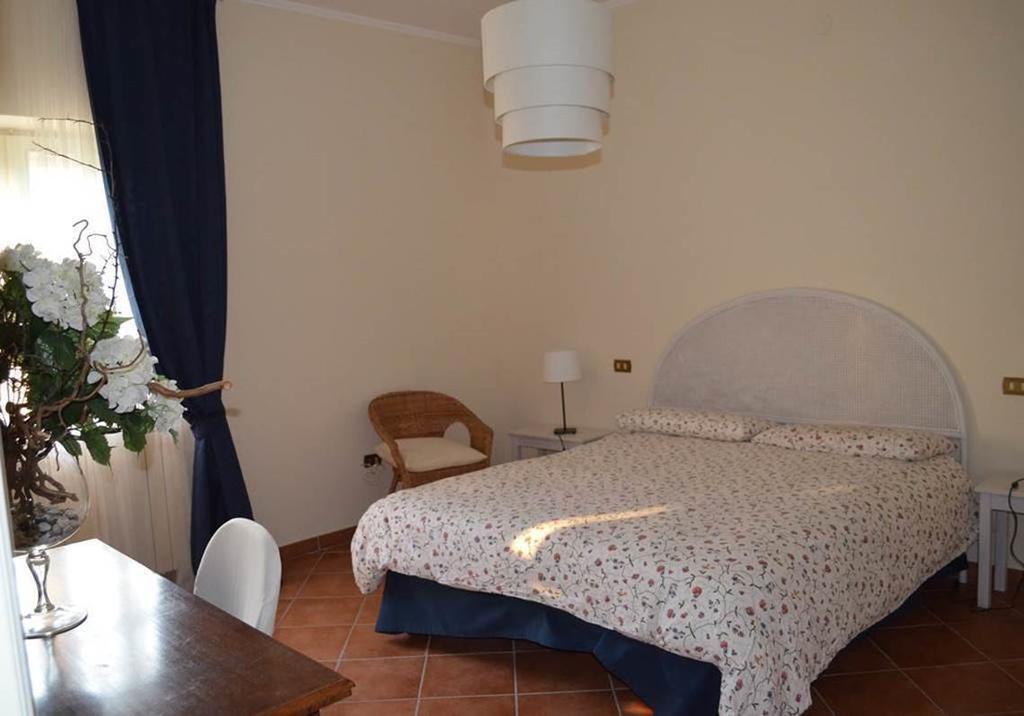 Agriturismo Villa Palentina Scurcola Marsicana Oda fotoğraf